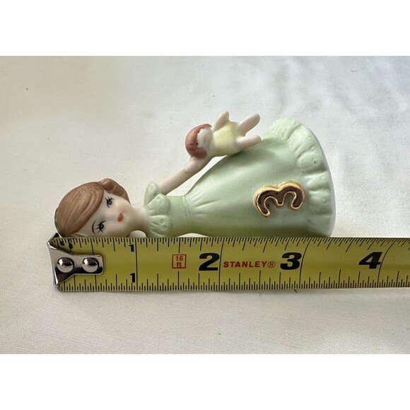 VNTG 1982 Enesco Growing Up Girl Figurine– Age 3 Brunette - Picture 8 of 8